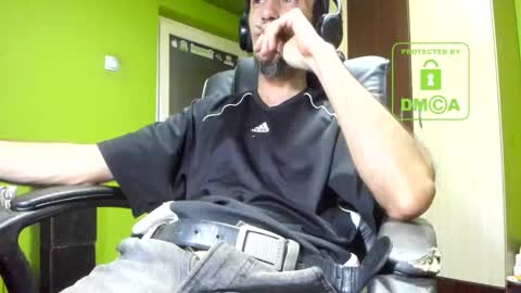 L. Nicolas online show from 12.16.25