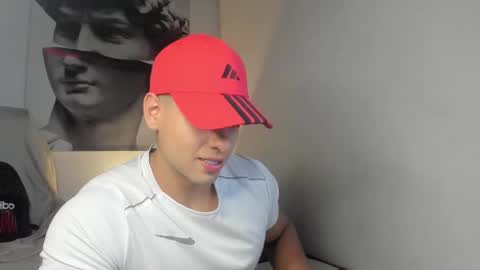 Snapshot of nicolasmuscle chatting on 03.11.25 Andres online show from 03.11.25