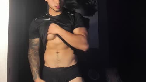 Snapshot of nicolasmuscle chatting on 09.21.25 Andres online show from 09.21.25
