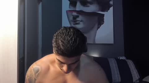 Snapshot of nicolasmuscle chatting on 10.01.25 Andres online show from 10.01.25