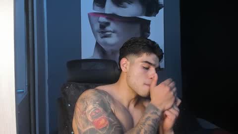 Snapshot of nicolasmuscle chatting on 10.13.25 Andres online show from 10.13.25