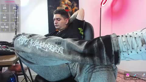 Snapshot of nicolass_fellener chatting on 11.03.25 Nicolas Fellener online show from 11.03.25