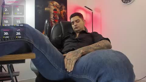 Snapshot of nicolass_fellener chatting on 11.11.25 Nicolas Fellener online show from 11.11.25