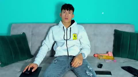 nicolastorres__ online show from 11.24.25