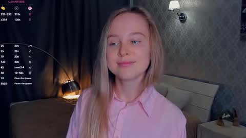 Snapshot of nicolavanderbie chatting on 11.11.25 Nicoletta online show from 11.11.25