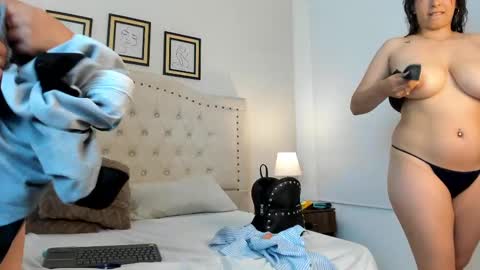 Nicole  Adam online show from 03.11.25