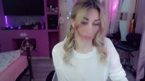 Snapshot of nicole_g0ld_ chatting on 05.31.26 Nicole online show from 05.31.26