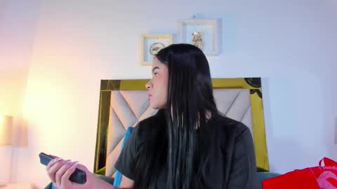 Snapshot of nicole_grace0 chatting on 10.02.25 nicole_grace0 online show from 10.02.25