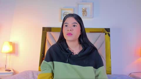 Snapshot of nicole_grace0 chatting on 10.25.25 nicole_grace0 online show from 10.25.25