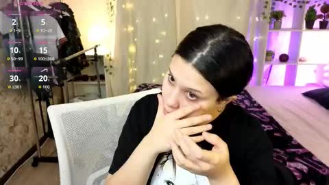 Snapshot of nicole_parshikova chatting on 11.08.25 My name is Nicole. I m completely new here online show from 11.08.25