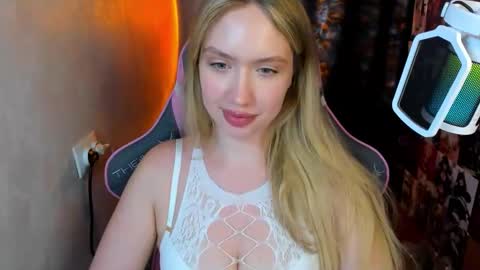 Nicole online show from 10.20.25