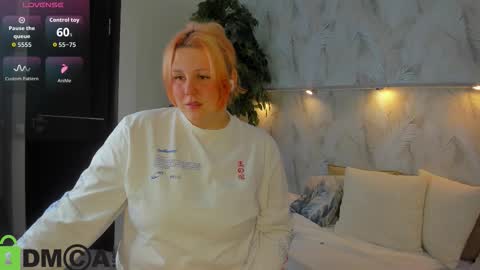 Nicole online show from 09.17.25