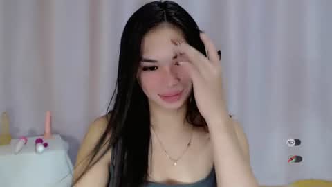 Snapshot of nicolecellini chatting on 01.07.25 NICOLE online show from 01.07.25