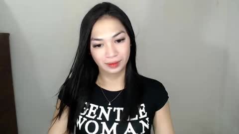 Snapshot of nicolecellini chatting on 01.11.25 NICOLE online show from 01.11.25