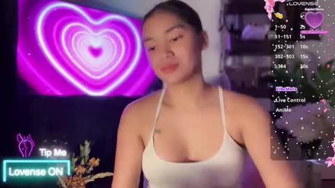 Snapshot of nicolecellini chatting on 10.25.25 NICOLE online show from 10.25.25