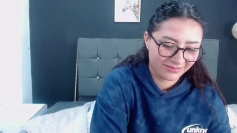 nicolee_8 online show from 09.27.25