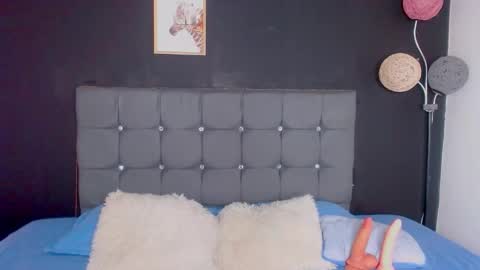 nicolee_8 online show from 10.12.25