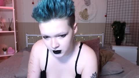 Nicole online show from 12.31.24