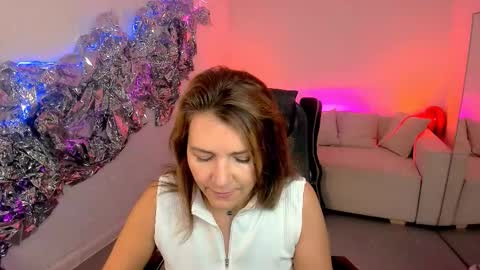 nicolehits online show from 09.22.25