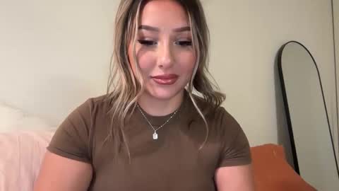 Snapshot of nicolelovesyou444 chatting on 09.11.25 nicolelovesyou444 online show from 09.11.25