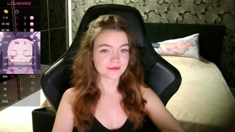 Snapshot of nicolemeew chatting on 12.29.24 NicoleMeew online show from 12.29.24