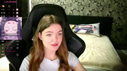 Snapshot of nicolemeew chatting on 01.28.25 NicoleMeew online show from 01.28.25