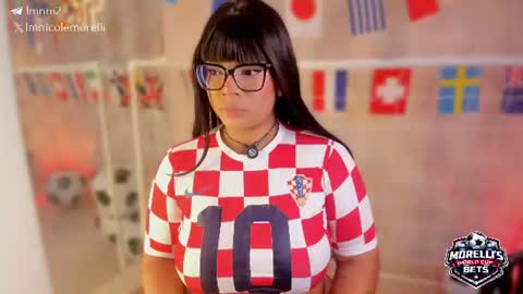 Andrea give it a thumbs up please its important  online show from 06.27.26