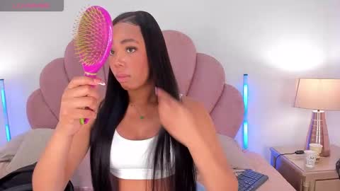 NICOLE online show from 02.12.26