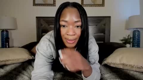 Nicole online show from 04.11.26