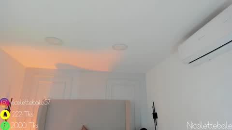 Nicole online show from 03.08.25