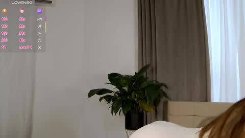 Snapshot of nicolettebean chatting on 02.12.26 Nicol online show from 02.12.26