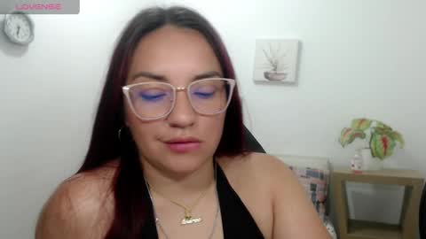 Snapshot of nicoll_crazzy chatting on 05.14.26 nicoll online show from 05.14.26