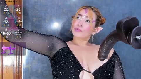 Nicolle online show from 03.31.26