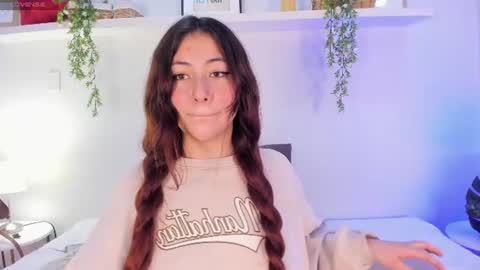 Snapshot of nicolle_evanss_ chatting on 06.13.26 nicolle_evanss_ online show from 06.13.26