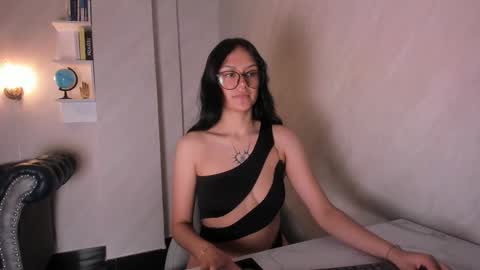 Nicoll  online show from 02.02.26