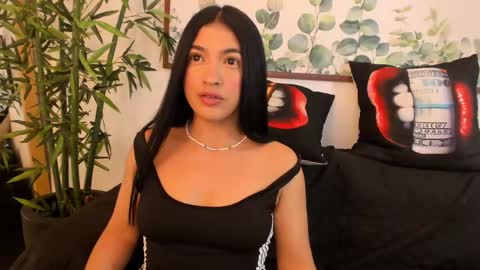 Nicolle Lima online show from 02.28.25