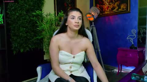 Nicolle online show from 02.23.26