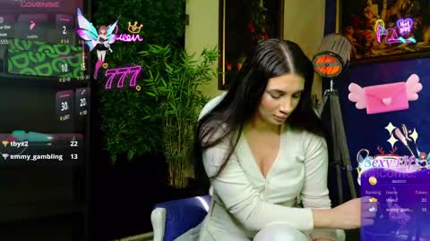 Nicolle online show from 05.15.26