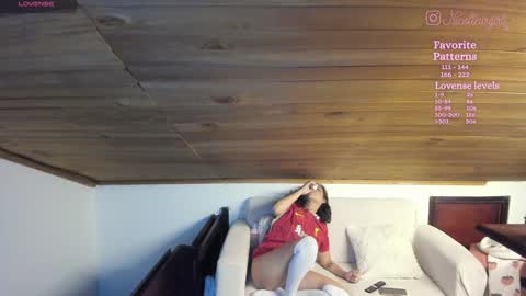 Nicolle online show from 01.08.25