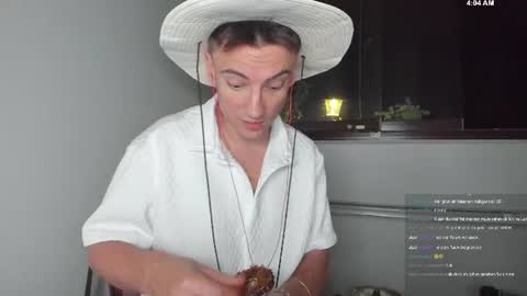 Snapshot of nicoslowmoo chatting on 07.20.26 NicoSlowmoo online show from 07.20.26
