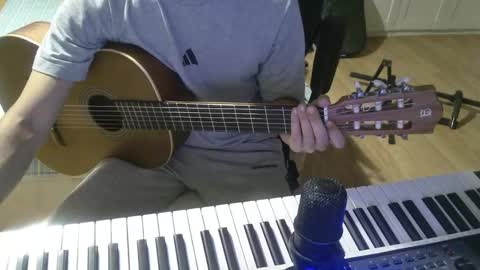 Julian online show from 10.03.25