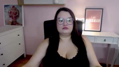 Holly online show from 03.04.26