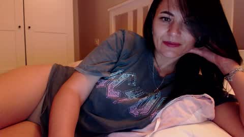 leona online show from 09.30.25