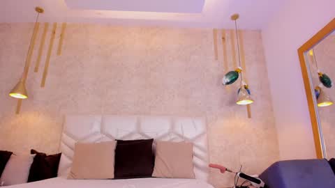 NiiaMoore online show from 12.26.24