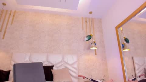 NiiaMoore online show from 12.27.24