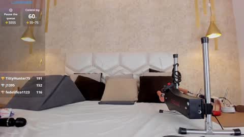 NiiaMoore online show from 12.31.24