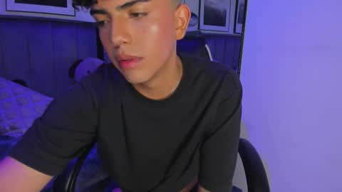 niick_twink online show from 10.31.25