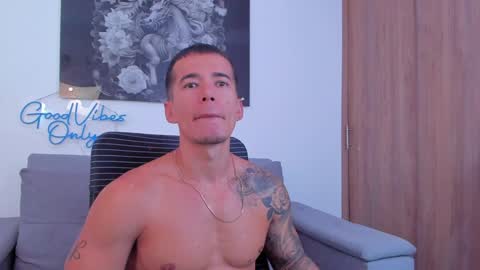 Snapshot of niickcooper chatting on 12.14.24 Niick online show from 12.14.24