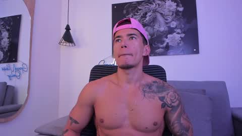 Snapshot of niickcooper chatting on 12.25.24 Niick online show from 12.25.24