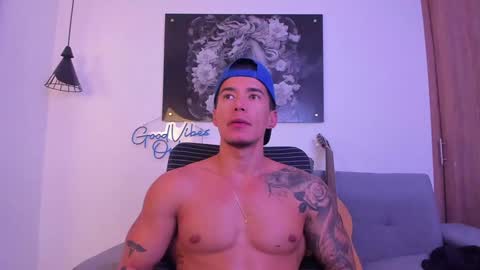 Snapshot of niickcooper chatting on 12.29.24 Niick online show from 12.29.24